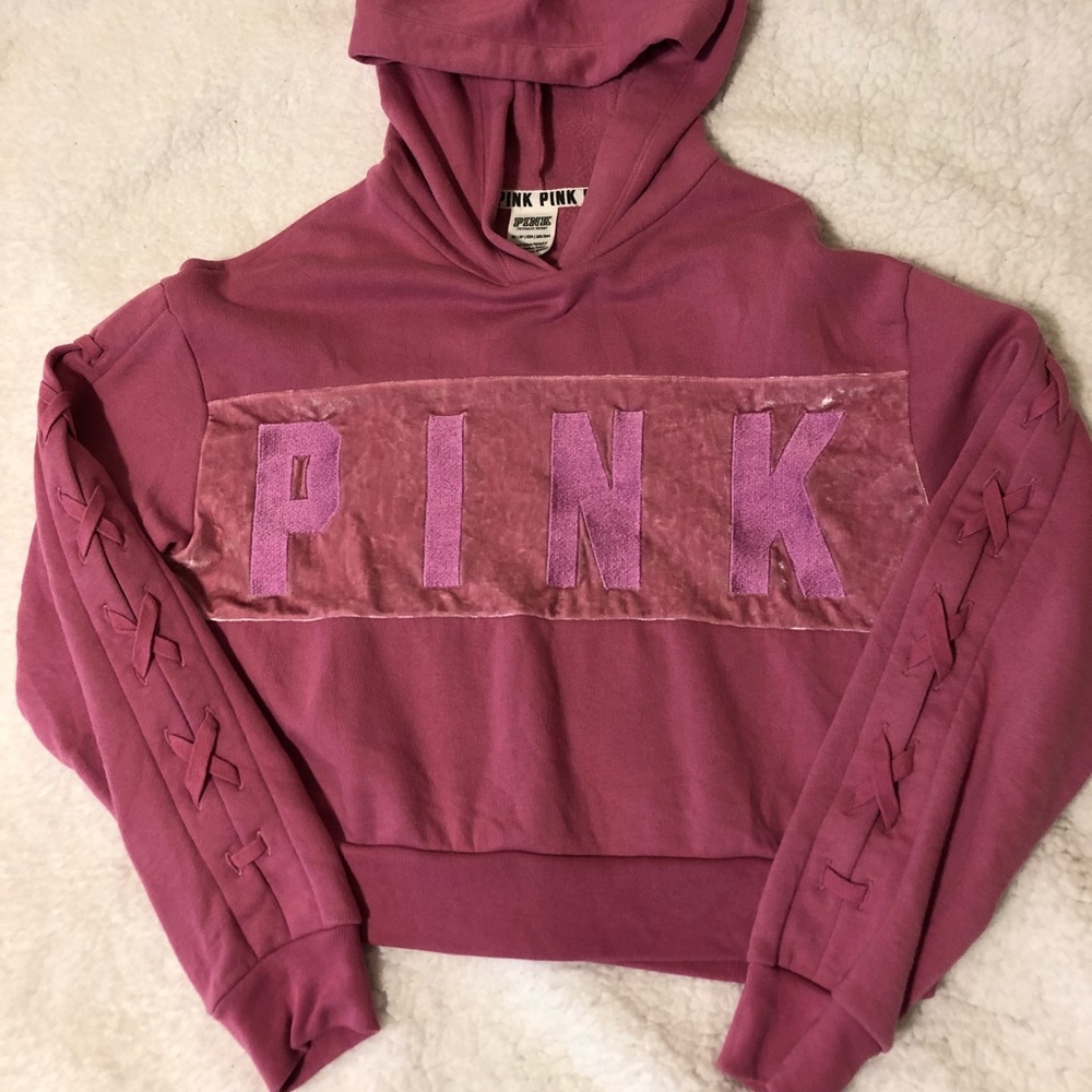 ✨PINK cropped hoodie✨